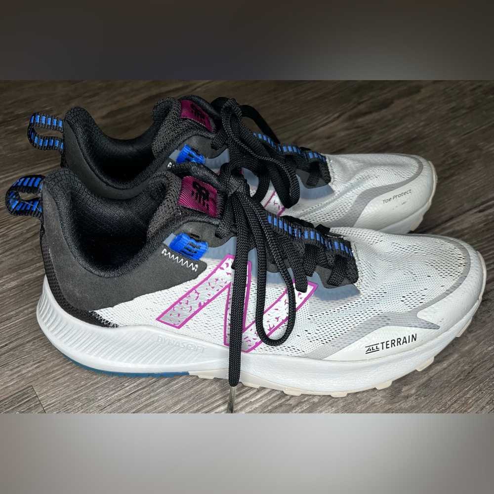 New Balance women’s gray & black All-Terrain Shoes